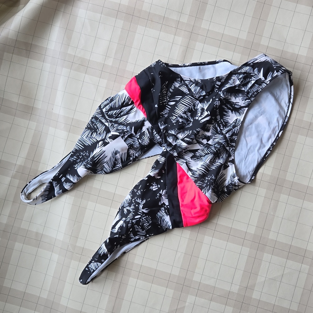 Fabletics Maro Malliot Black and White One Piece Swimsuit